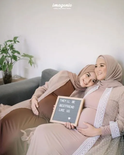 Hamil Bareng, Ini Gaya Menggemaskan Citra Kirana Bareng Kakaknya. Lucu! 10