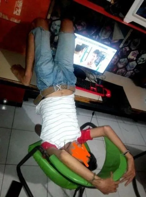 11 Pose Kocak Orang-Orang yang Ketiduran di Warnet. Anak Warnet Sejati Bakal Senyum-Senyum Sendiri Lihat ini 13