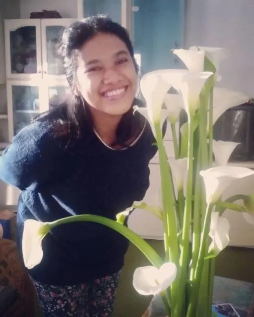 Siti Fauziah Saekhoni, Pemeran 'Bu Tejo' yang Ternyata Dandanannya Natural di Keseharian! 7