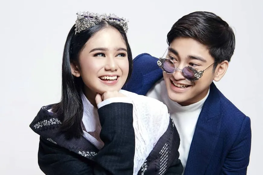 11 Artis Cewek dan Cowok yang Akrab Banget tapi Nggak Pacaran. Cara Sahabatannya Bikin Iri! 13