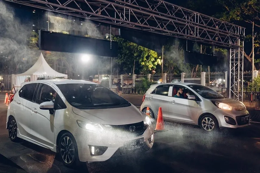 Serunya Konser Musik Drive-In di Jakarta, Tepuk Tangan Penonton Diganti Klakson Mobil Bersahutan 14