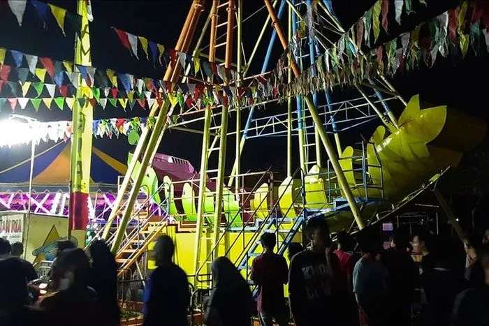 5 Gejolak Rasa yang Muncul Saat Naik Kora-Kora Pasar Malam. Coba Sekali dan Nggak Mau Lagi! 6