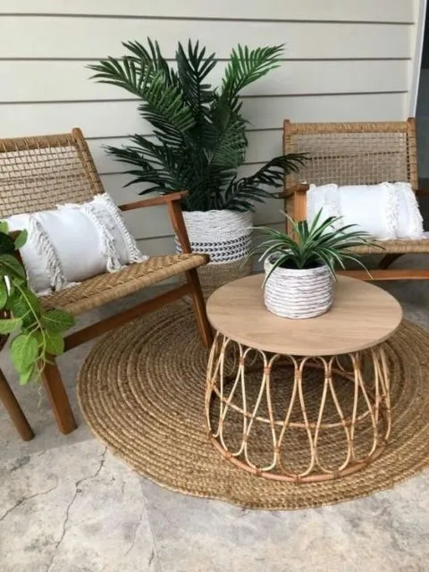 8 Desain Kursi Teras Minimalis Aneka Material, Bikin Tamu Betah Singgah! 14