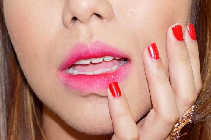Wajib Tahu! Inilah Alasan Kenapa Nggak Semua Cewek Cocok Pakai Lipstik Ombre 7