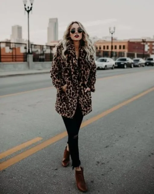 Cantiknya Motif Leopard Buat Foto OOTD; Jauh Banget dari Kesan Seram! 12