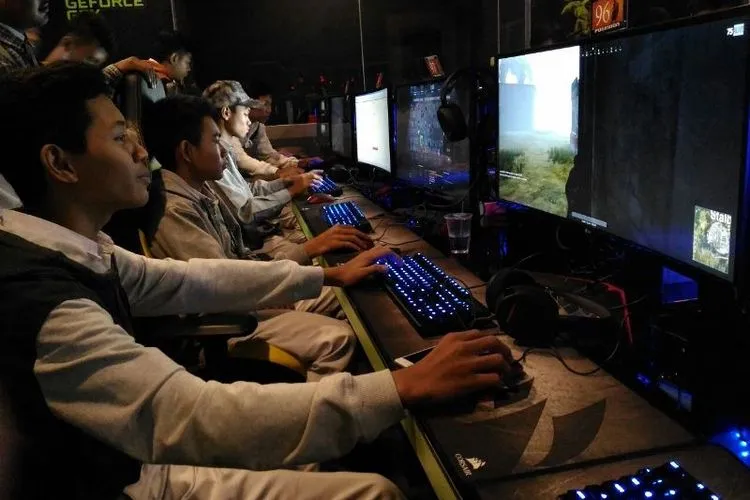 Uniknya Warnet di 5 Negara, Ternyata Dijadikan Penginapan untuk Orang Jepang yang Kurang Mampu 6