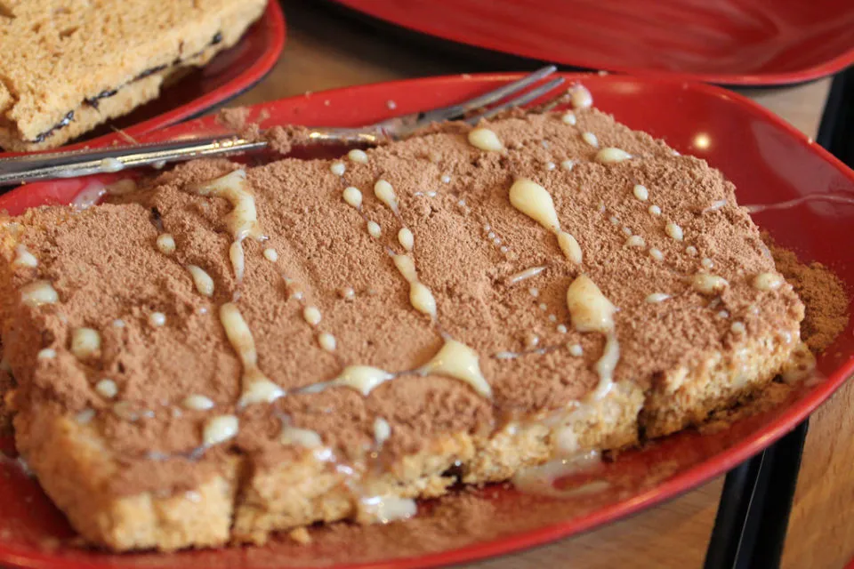 7 Resep Roti Bakar Teflon Aneka Topping untuk Menu Sarapan Hingga Camilan. Rasanya Kekinian! 8
