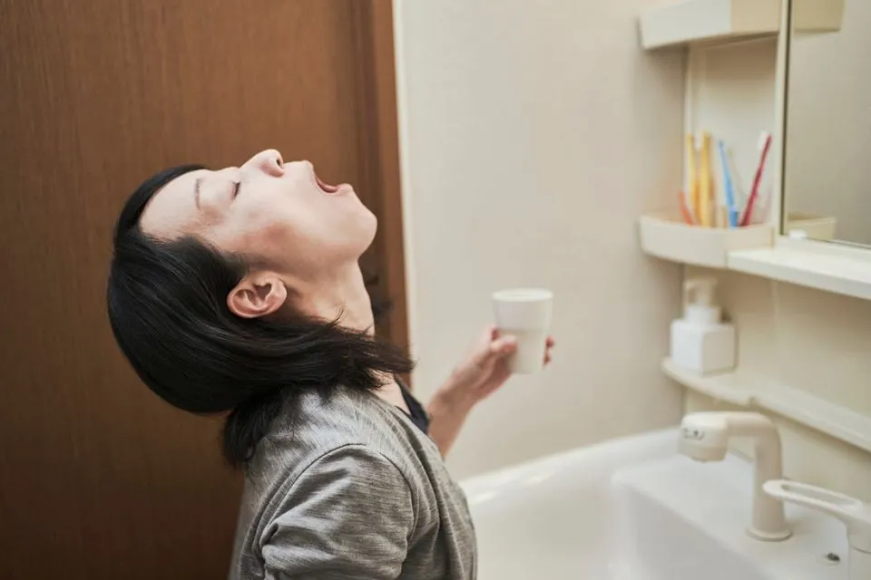 Cara Menghilangkan Bau Mulut yang Sering Bikin Ilfeel Saat Ngobrol 9