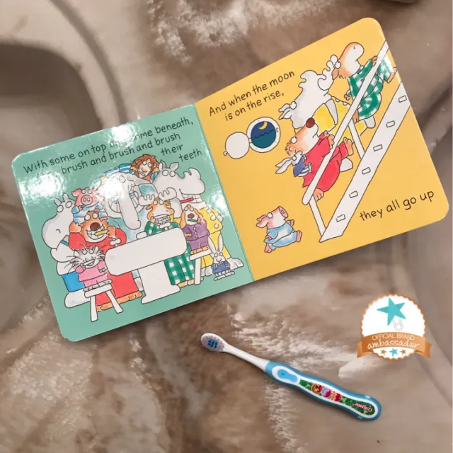 5 Trik Mudah Membujuk Anak Agar Mau Sikat Gigi. Jangan Sekali-kali Memaksa! 7