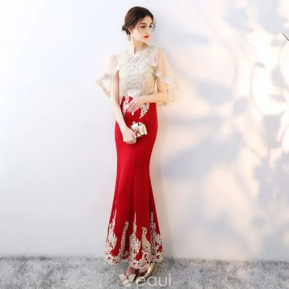 9 Kebaya Percampuran Kain yang Cantik Banget Buat Wisuda Hingga Lamaran. Unik tapi Elegan! 17
