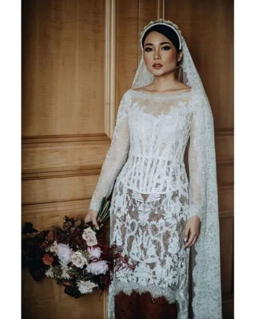 12 Ide Kebaya dengan Tudung Nikah yang Bahannya Sama. Sempurna Walau Syukurannya Sederhana 21
