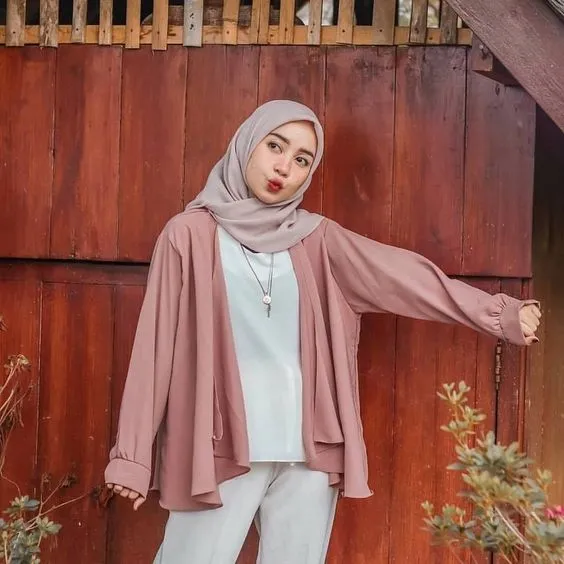 8 Ide Model Cardigan Berwarna Cerah Buat Hijabers. Lucu dan Kekinian Banget! 15
