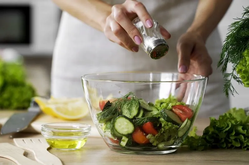 Rahasia di Balik Salad Buah yang Awet dan Sausnya Nggak Cepat Berair. Bisa Dimakan Besok Lagi 16