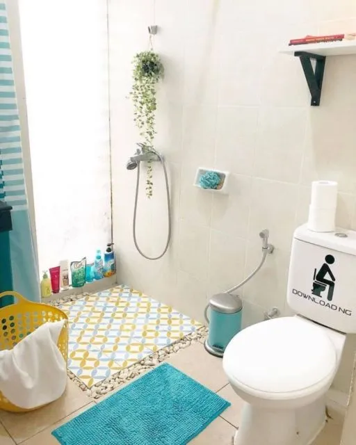 Desain Kamar Mandi Kecil di Dalam Kamar Tidur yang Tampak Lega, Meski Ukurannya Cuma 2x1 Saja 19