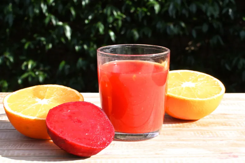7 Jus Buah yang Khasiatnya Menggempur Kolesterol Daging dan Santan. Nggak Banyak yang Jualan 21