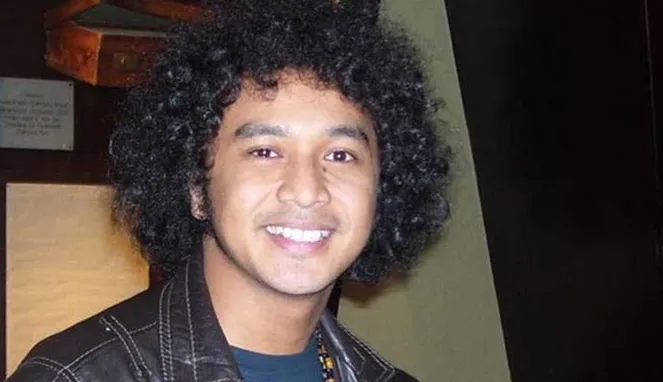 8 Seleb yang Gayanya Sempat Dibilang Aneh, Tapi Kini Sukses Dipuja. Siapa Saja Mereka? 15