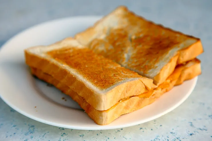 7 Resep Roti Bakar Teflon Aneka Topping untuk Menu Sarapan Hingga Camilan. Rasanya Kekinian! 12