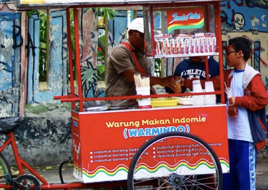 Nggak Cuma Budaya Korupsi, 10 Hal ini Ternyata juga Gambaran dari 'Indonesia Banget' 14