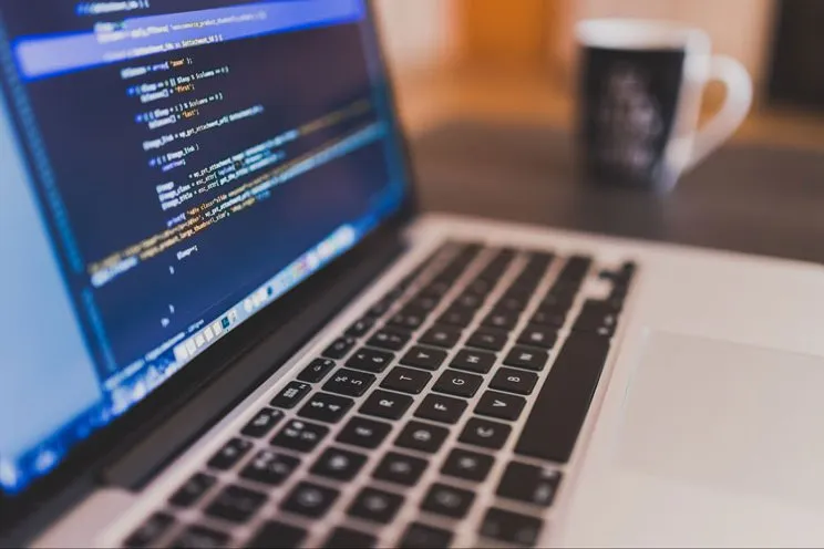 6 Tips Beli Laptop Bekas Tanpa Takut Kena Tipu. Riset Harga dan Cek Spesifikasi itu Harus! 13