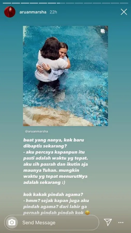 Unggah Momen Saat Dibaptis, Marsha Aruan Tegaskan Tak Pernah Pindah Agama 2