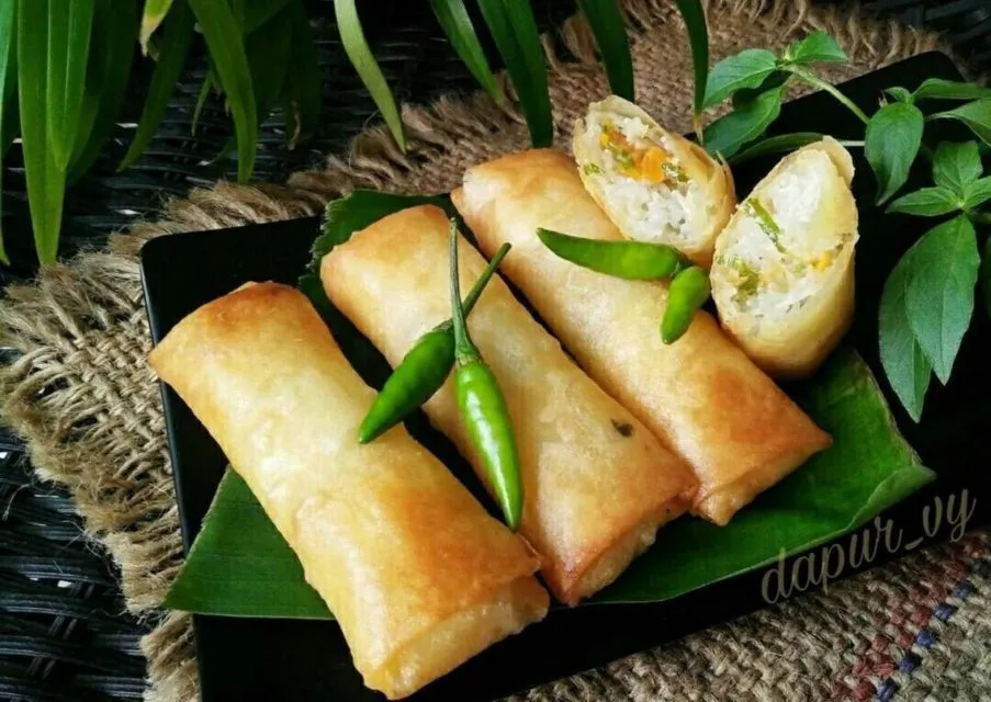6 Kreasi Camilan Gurih dan Manis dari Kulit Lumpia. Tipis Lentur Anti Sobek, Praktis Bikinnya 11