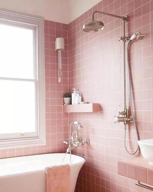 Tips Memilih Keramik Kamar Mandi dan 8 Pilihan Motifnya. Anti Kepleset dan Bisa Tabrak Warna 23
