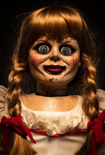 Sempat Dikabarkan Kabur, Boneka Misterius Annabelle Dikonfirmasi Tetap Berada di Museum 3