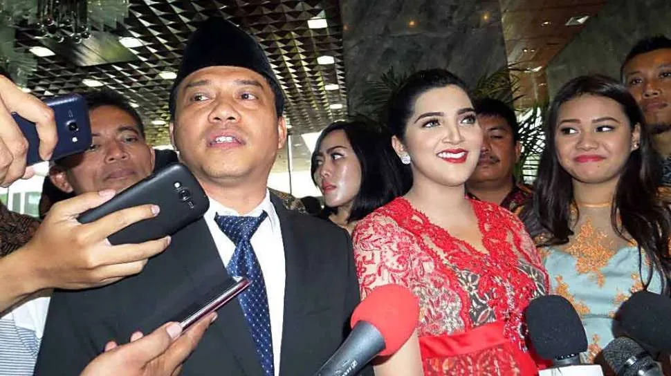 7 Potret Figur Publik yang jadi Istri Pejabat, Rindu Kemunculannya di Layar Kaca 14