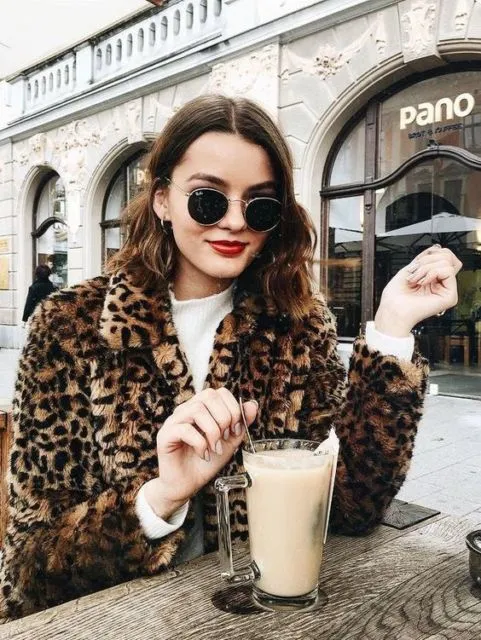 Cantiknya Motif Leopard Buat Foto OOTD; Jauh Banget dari Kesan Seram! 11