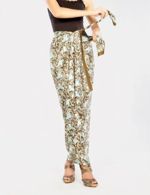 9 Warna dan Model Jarik Kebaya Hits di 2020. Yang Elegan Sampai Unik, Ada! 18