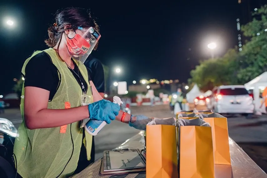 Serunya Konser Musik Drive-In di Jakarta, Tepuk Tangan Penonton Diganti Klakson Mobil Bersahutan 22