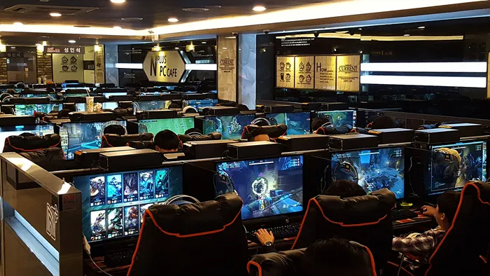 Uniknya Warnet di 5 Negara, Ternyata Dijadikan Penginapan untuk Orang Jepang yang Kurang Mampu 8