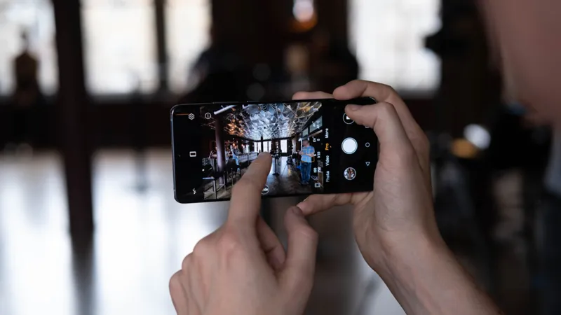 Teknik Dasar Belajar Fotografi Bermodalkan Kamera HP, Hasilnya Sebening Jepretan Profesional 17