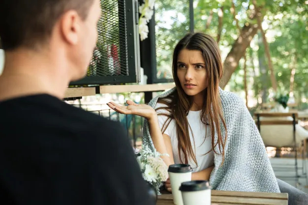 5 Hal ‘Uwu’ Saat Masih Pacaran tapi Jadi Menyebalkan Setelah Nikah. Idih, Kok Ternyata Gini? 8