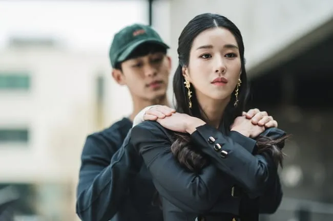 8 Pasangan Romantis Drama Korea Tahun 2020 yang Berhasil Bikin Baper Penonton. Ada Idolamu? 11