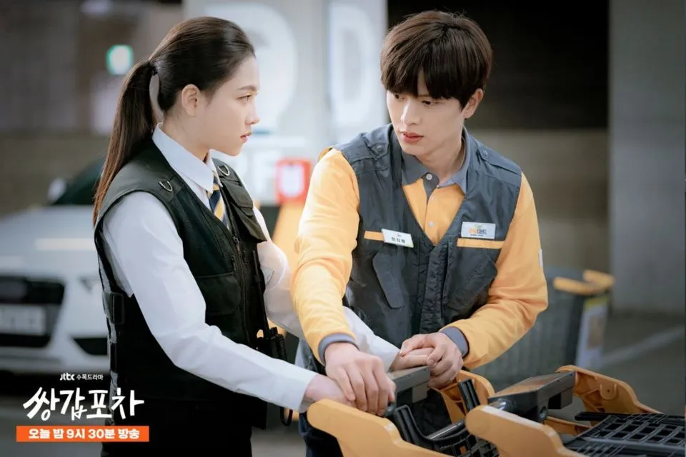 8 Pasangan Romantis Drama Korea Tahun 2020 yang Berhasil Bikin Baper Penonton. Ada Idolamu? 16