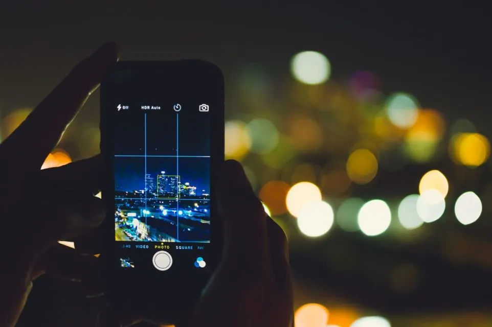 Teknik Dasar Belajar Fotografi Bermodalkan Kamera HP, Hasilnya Sebening Jepretan Profesional 15