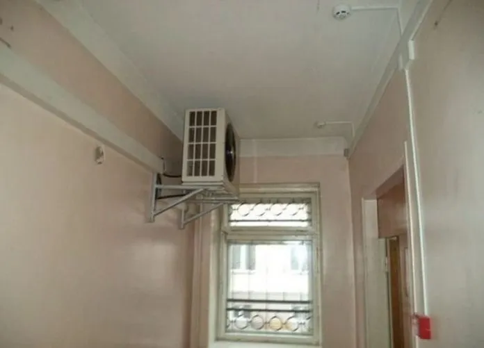 11 Momen Paling Absurd yang Terjadi di Dalam Rumah. Melihat ini Kamu Bakal Bilang,