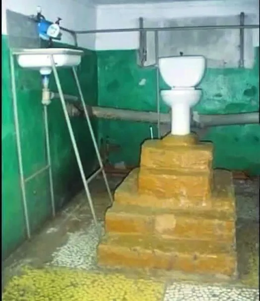 11 Momen Paling Absurd yang Terjadi di Dalam Rumah. Melihat ini Kamu Bakal Bilang,