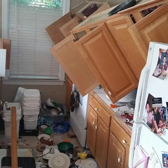 Begini Jadinya Kalau Bapak-Bapak Disuruh Benerin Rumah. Ternyata Nggak Semua Cowok Bisa Nukang~ 22