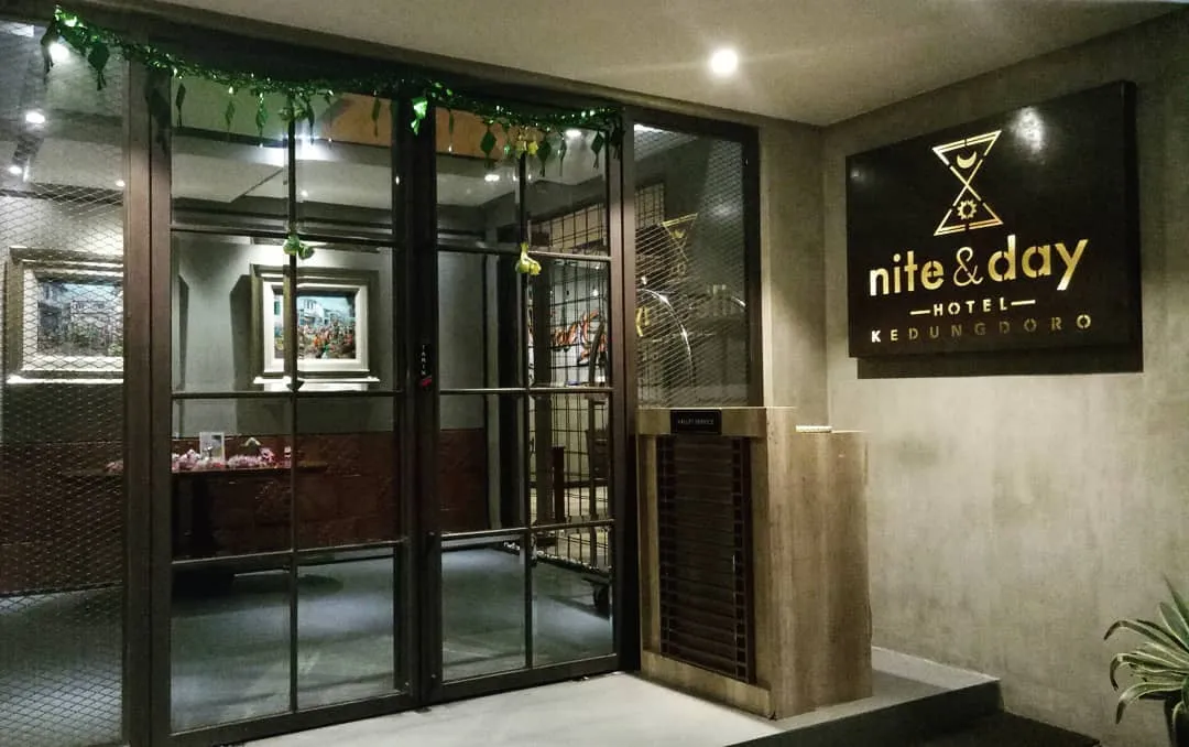 Rekomendasi 9 Hotel Terbaik nan Unik di Surabaya. Harganya Murah Meriah lo~ 16