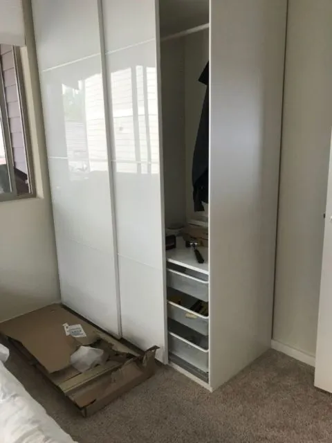 7 Model Lemari Pakaian Minimalis yang Pas untuk Mengisi Kamar Sempit. Lumayan Sisa Celah Dikit 21