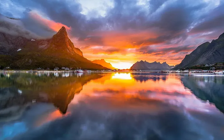 Midnight Sun, Saat Matahari Bersinar 24 Jam Nonstop di Norwegia. Tengah Malam Berasa Siang Hari! 4