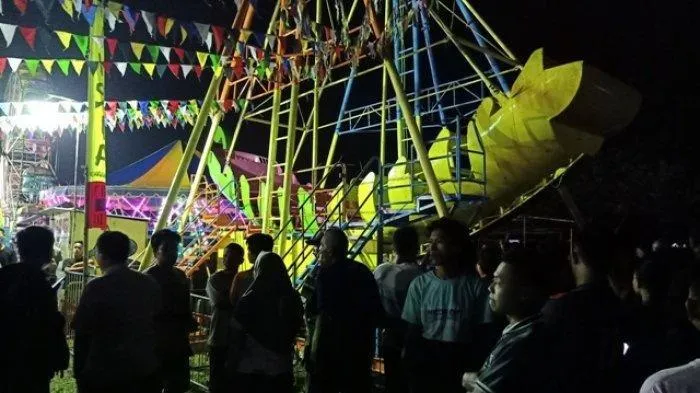 5 Gejolak Rasa yang Muncul Saat Naik Kora-Kora Pasar Malam. Coba Sekali dan Nggak Mau Lagi! 10