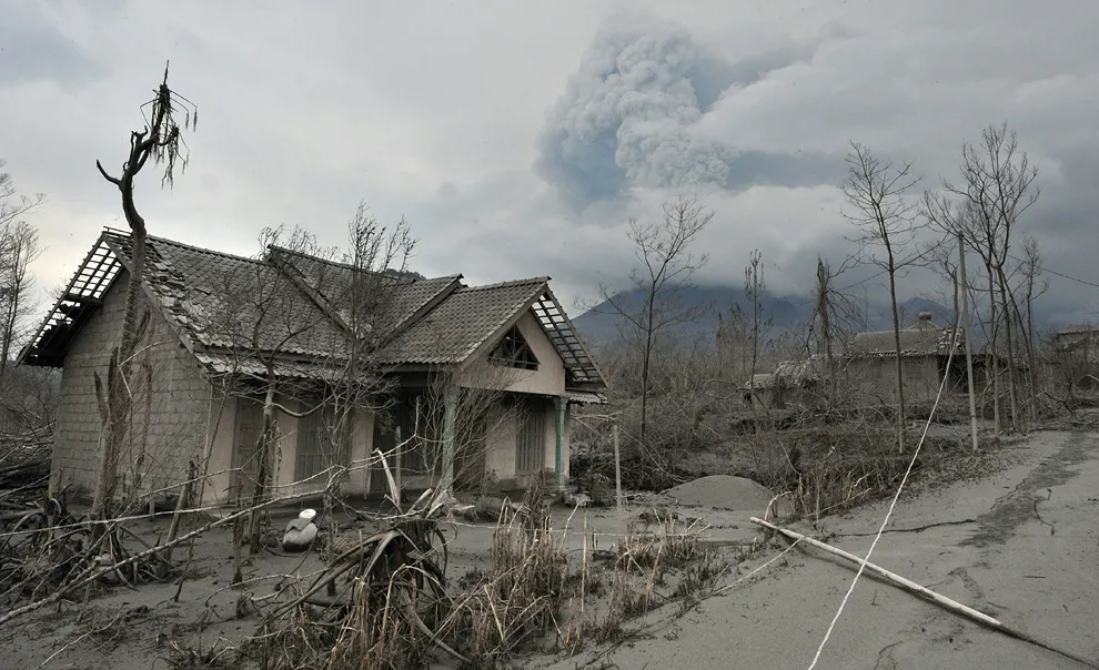 Kisah Misteri Diundang Resepsi Pernikahan Ghaib di Kaki Gunung Merapi. Bikin Bulu Kuduk Merinding Nih! 5