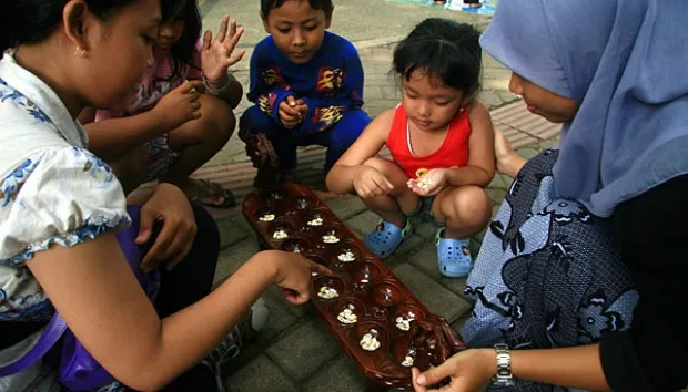 Mengenang 8 Permainan Tradisional Indonesia Beserta Filosofi yang Terkandung di Dalamnya 10