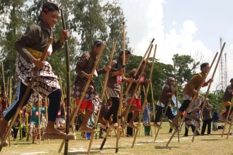 Mengenang 8 Permainan Tradisional Indonesia Beserta Filosofi yang Terkandung di Dalamnya 11