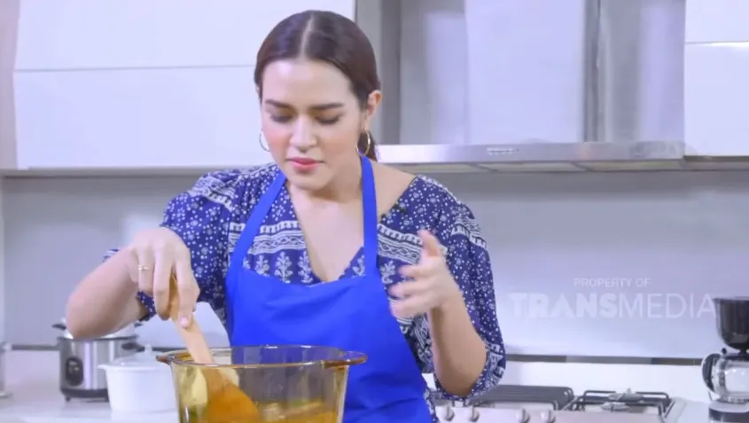 Dari Aurel Hermansyah hingga Nagita Slavina, 10 Artis ini Ternyata Pernah Sekolah Memasak, lo 15