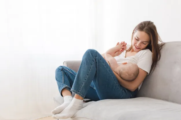 6 Manfaat Menyusui untuk Fisik dan Mental Ibu. Siapa Bilang Cuma Bermanfaat untuk si Bayi? 10