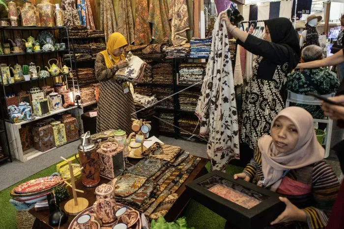 Pemerintah Gelontorkan Dana BLT untuk Pelaku UMKM. Masing-masing Dapat Jatah Rp2,4 Juta! 4